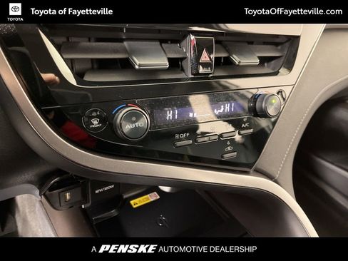 Used 2023 Toyota Camry SE image 30