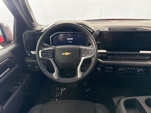 Used 2026 Chevrolet Silverado 1500 LT RWD image 30