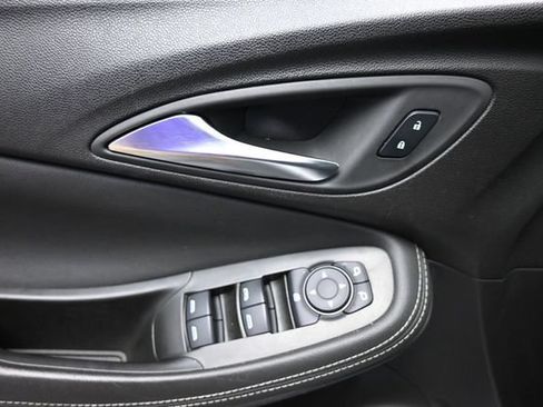 Used 2024 Buick Encore GX Sport Touring FWD image 16