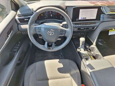 Used 2025 Toyota Camry LE FWD image 9