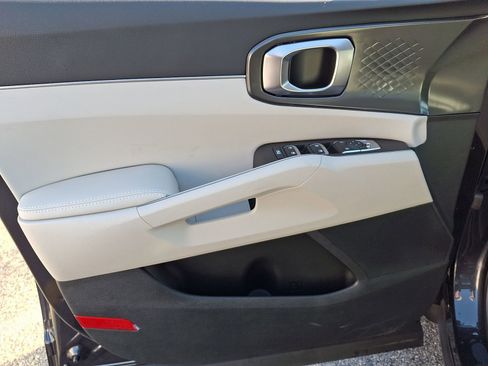 New 2026 Kia Sorento S w/ S Panoramic Sunroof Package image 13