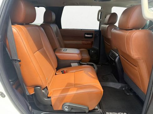 Used 2020 Toyota Sequoia Platinum image 27