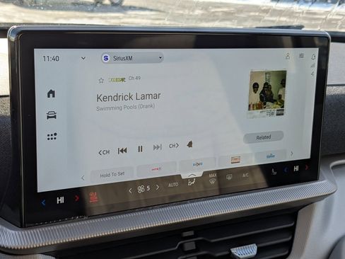 New 2026 Ford Explorer Active w/ Active Comfort Package image 23