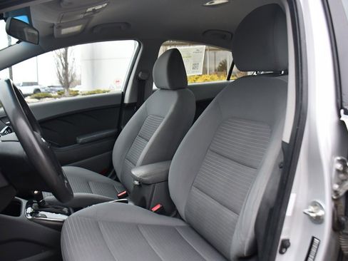 Used 2017 Kia Forte LX w/ LX Popular Package image 13