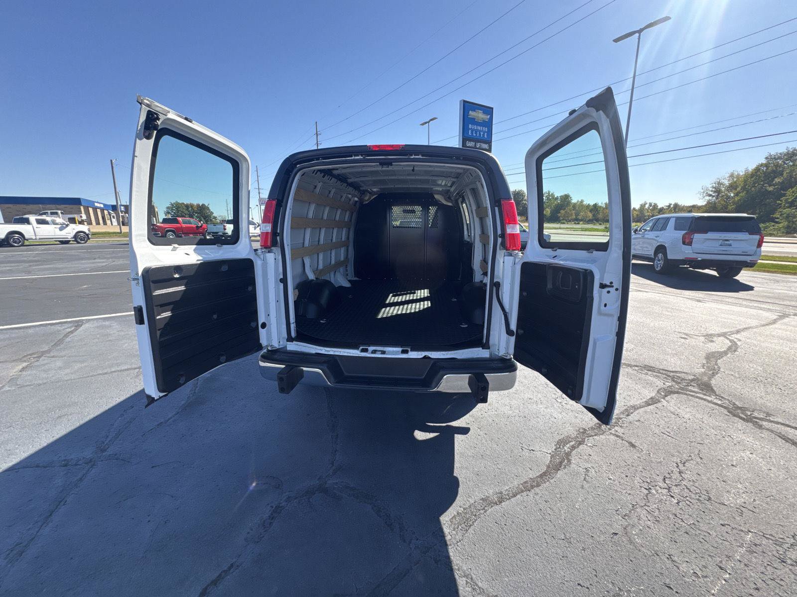 Used 2025 GMC Savana 2500 w/ Driver Convenience Package RWD image 10