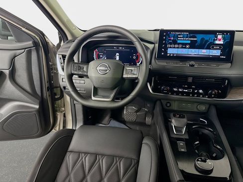 New 2026 Nissan Rogue Platinum image 24