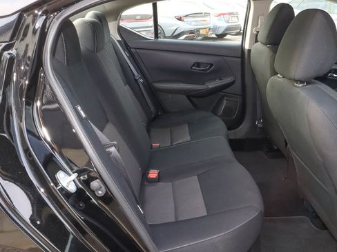 Used 2024 Nissan Sentra SV FWD image 19