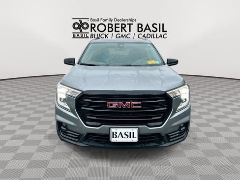 Used 2023 GMC Terrain SLT w/ Elevation Edition AWD/4WD image 3