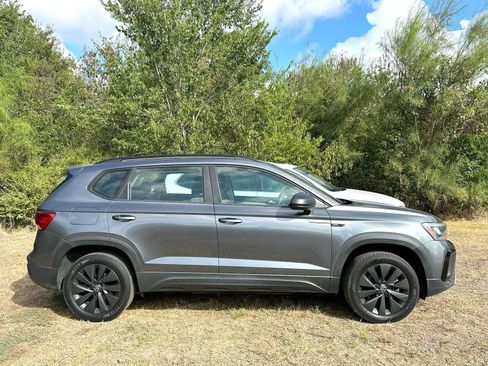 Used 2022 Volkswagen Taos S w/ IQ Drive S Package FWD image 3