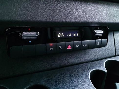 New 2024 Mercedes-Benz eSprinter 170 Cargo image 15