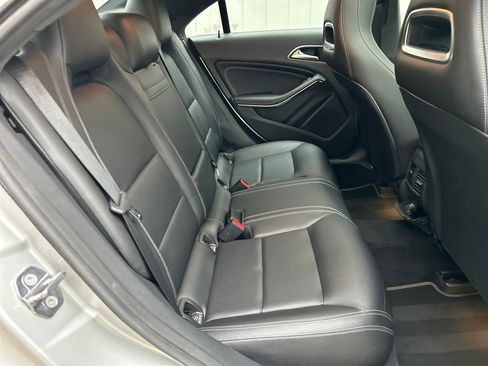 Used 2019 Mercedes-Benz CLA 250 image 42