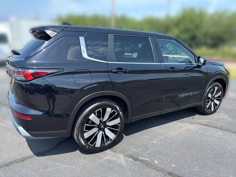 Used 2025 Mitsubishi Outlander SE AWD/4WD image 5