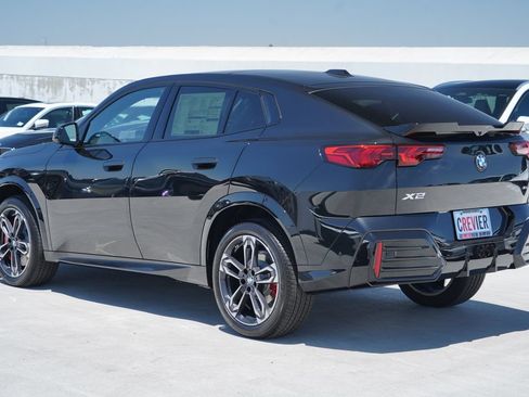 New 2026 BMW X2 xDrive28i w/ Technology Package AWD/4WD image 7