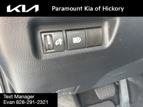 Used 2020 Toyota RAV4 LE image 18