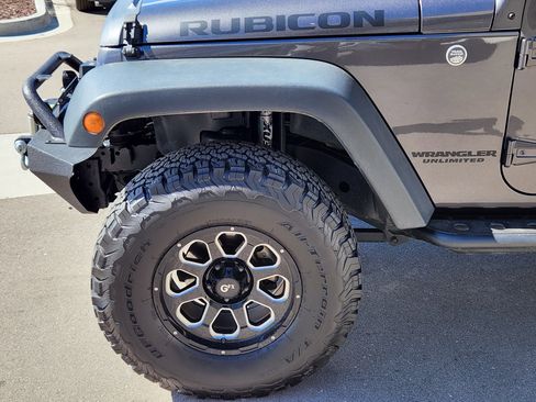 Used 2016 Jeep Wrangler Unlimited Rubicon w/ Connectivity Group image 8