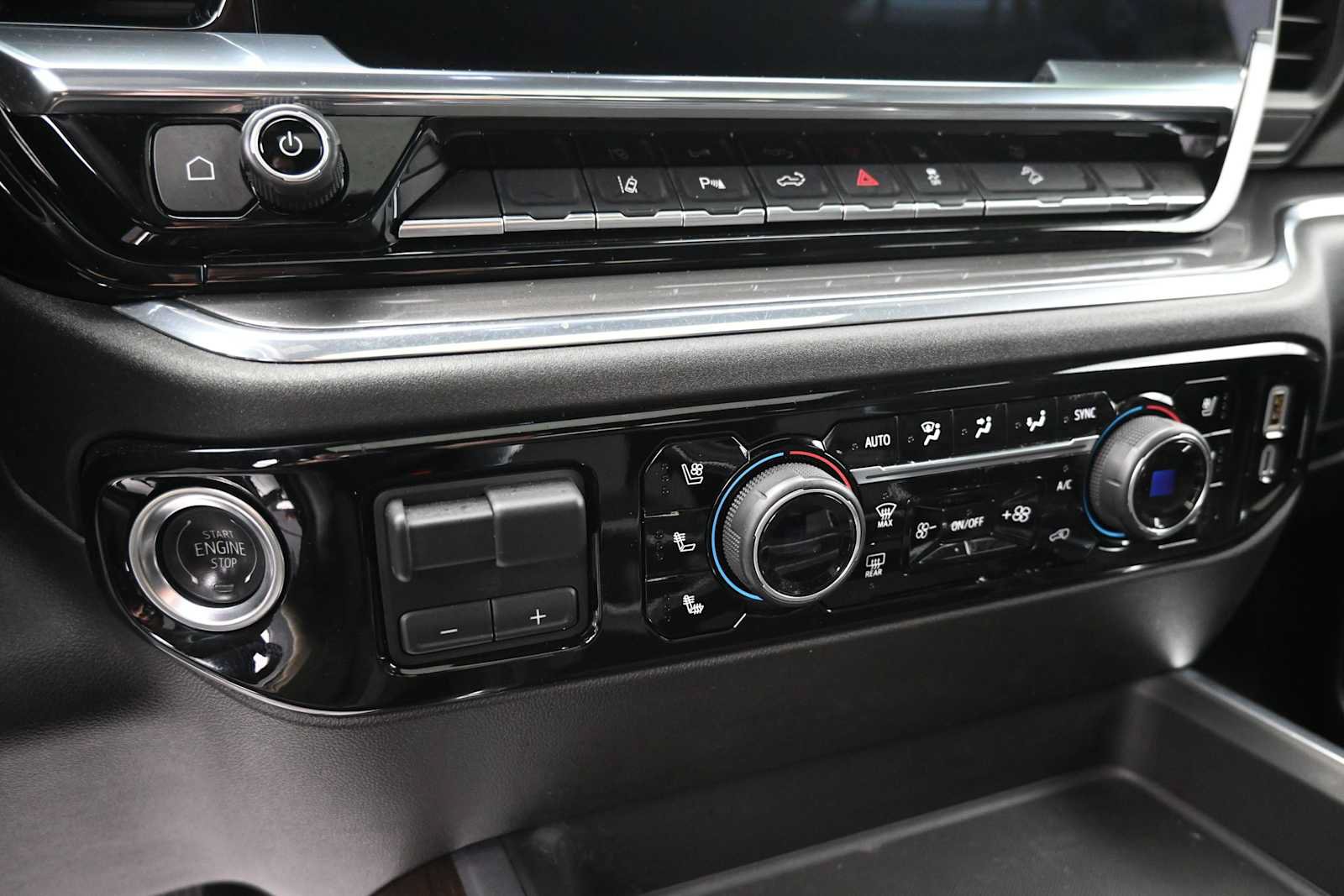 Used 2024 Chevrolet Silverado 2500 High Country w/ High Country Premium Package AWD/4WD image 10