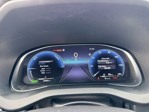 Used 2023 Toyota Venza Limited image 26