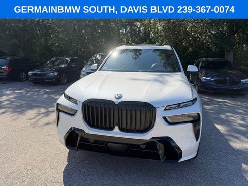 Used 2023 BMW X7 xDrive40i w/ Executive Package AWD/4WD image 3