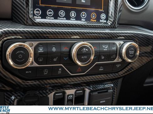 Used 2023 Jeep Gladiator Rubicon w/ Cold Weather Group image 21