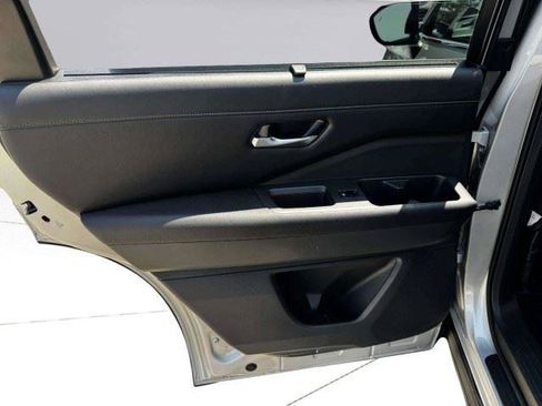 Used 2023 Nissan Pathfinder SL w/ SL Premium Package FWD image 37