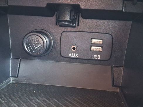 Used 2017 Subaru Outback 3.6R Limited image 22