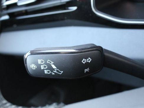 New 2026 Volkswagen Jetta SE FWD image 12