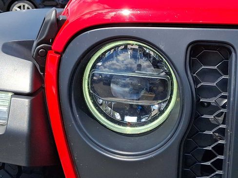 Used 2022 Jeep Wrangler Unlimited Rubicon 4xe w/ Cold Weather Group AWD/4WD image 9