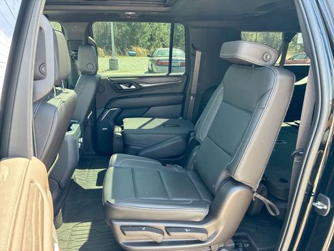 Used 2022 GMC Yukon XL Denali image 26