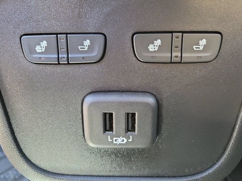 Used 2022 Chevrolet Equinox Premier AWD/4WD image 15