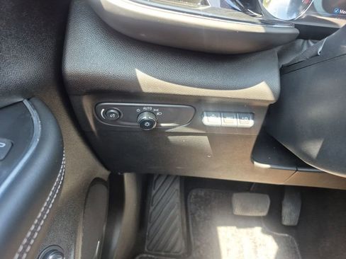 Certified 2023 Buick Envision Avenir AWD/4WD image 22