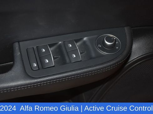 Used 2024 Alfa Romeo Giulia Sprint AWD/4WD image 21