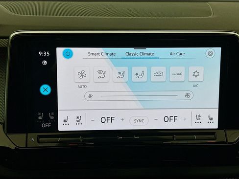 Used 2025 Volkswagen Atlas Cross Sport SEL R-Line image 15