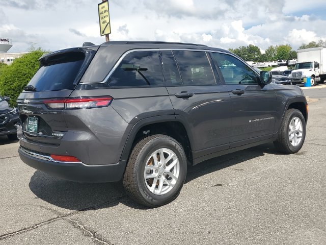 New 2026 Jeep Grand Cherokee Laredo AWD/4WD image 6
