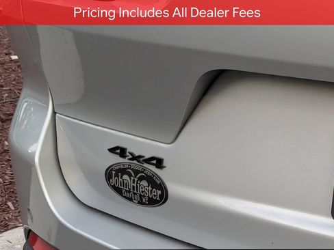 Used 2023 Jeep Grand Cherokee L Laredo AWD/4WD image 7