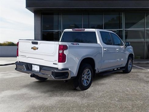 Used 2022 Chevrolet Silverado 1500 LT w/ Protection Package image 7