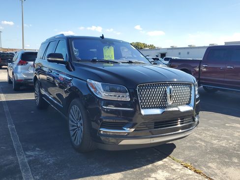 Used 2019 Lincoln Navigator Reserve image 6