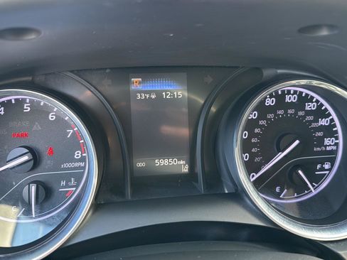 Used 2019 Toyota Camry LE image 17