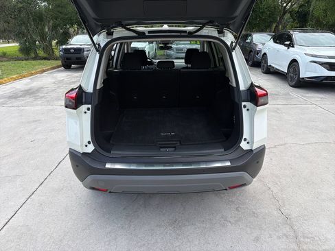 Certified 2023 Nissan Rogue SV FWD image 32