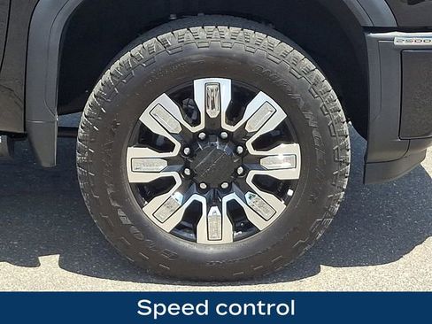 Used 2025 GMC Sierra 2500 Denali w/ Denali Reserve Package AWD/4WD image 29