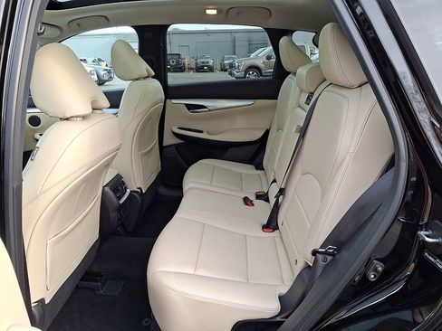 Used 2020 INFINITI QX50 Luxe w/ Navigation Package image 11