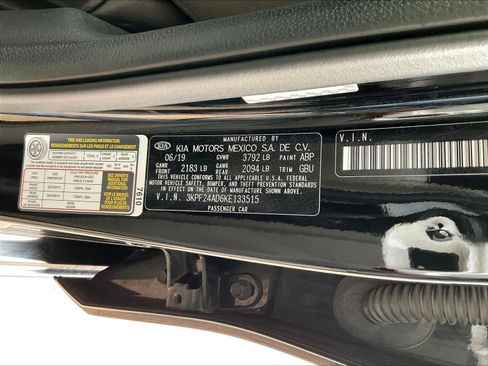 Used 2019 Kia Forte LXS FWD image 17