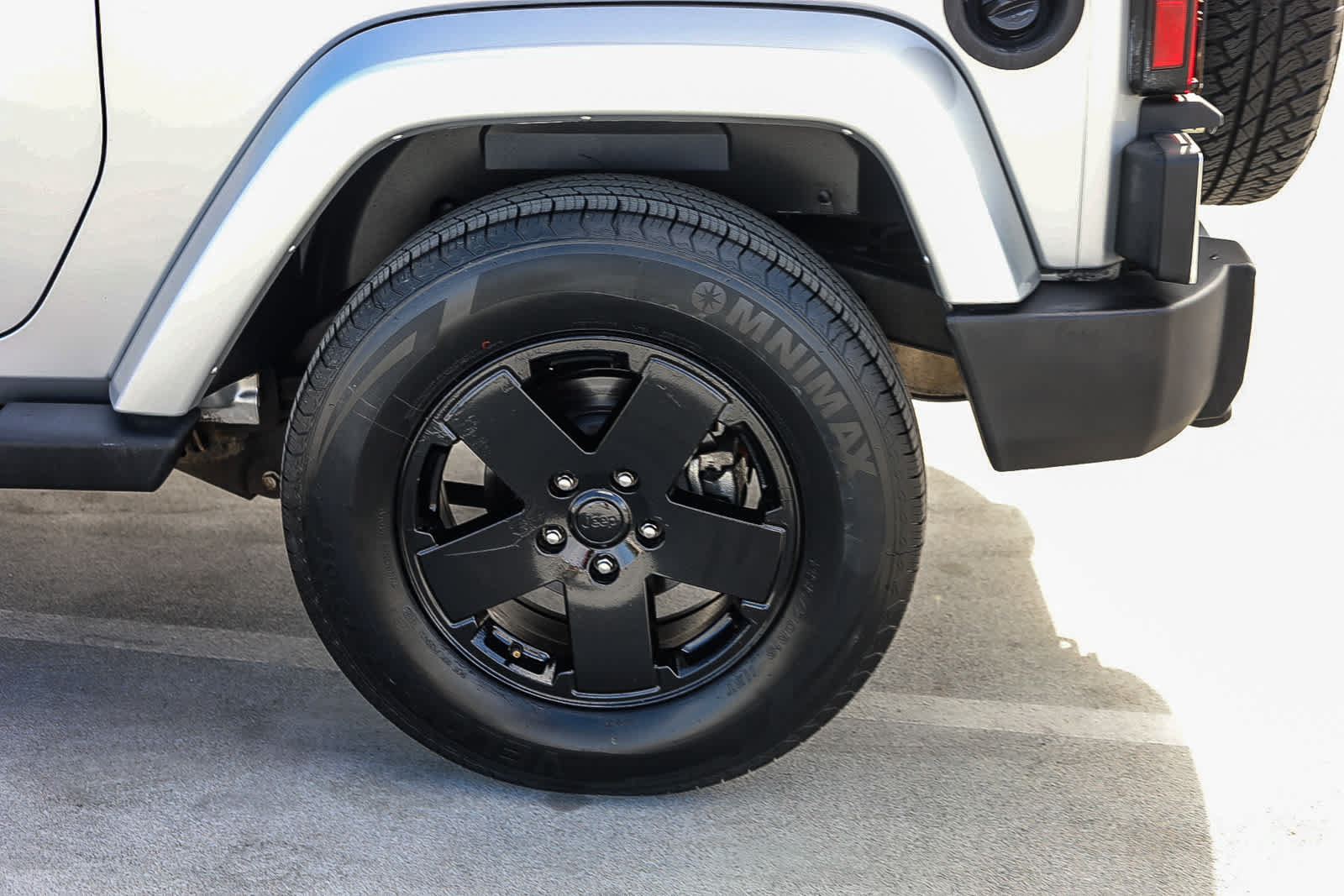 Used 2012 Jeep Wrangler Sahara w/ Connectivity Group AWD/4WD image 11