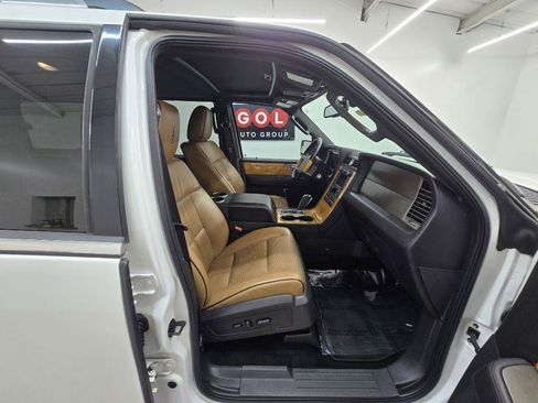 Used 2014 Lincoln Navigator 2WD w/ Equipment Group 101A image 21