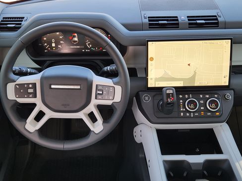 New 2026 Land Rover Defender 110 S AWD/4WD image 31
