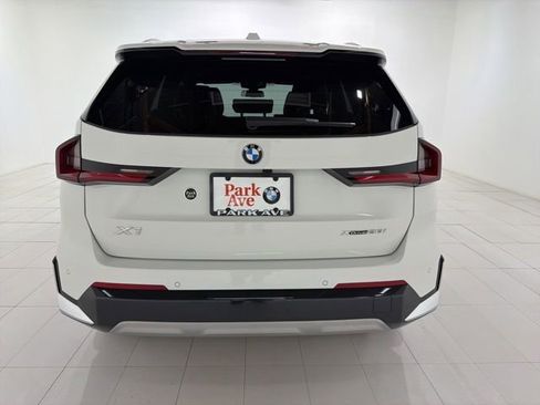 Used 2026 BMW X1 xDrive28i w/ Convenience Package AWD/4WD image 4