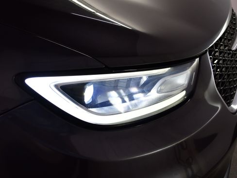 Used 2023 Chrysler Pacifica Touring-L image 72