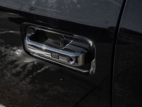 Used 2016 Ford F150 Platinum w/ Equipment Group 701A Luxury image 36