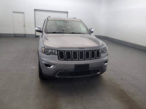 Used 2017 Jeep Grand Cherokee Limited AWD/4WD image 14