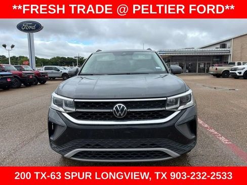 Used 2024 Volkswagen Taos SEL AWD/4WD image 2