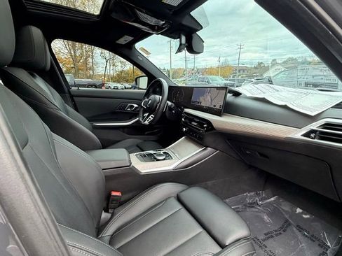 Used 2025 BMW 330i xDrive Sedan w/ M Sport Package image 17